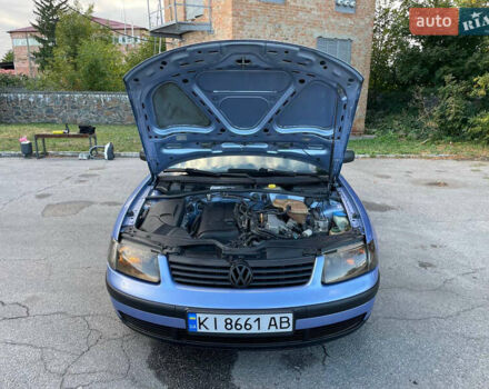 Синий Фольксваген Пассат, объемом двигателя 1.78 л и пробегом 355 тыс. км за 4800 $, фото 7 на Automoto.ua