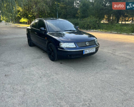 Синий Фольксваген Пассат, объемом двигателя 1.9 л и пробегом 430 тыс. км за 4500 $, фото 1 на Automoto.ua