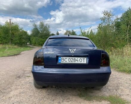 Синій Фольксваген Пассат, об'ємом двигуна 1.6 л та пробігом 350 тис. км за 3200 $, фото 1 на Automoto.ua