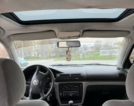 Синий Фольксваген Пассат, объемом двигателя 1.6 л и пробегом 444 тыс. км за 2650 $, фото 16 на Automoto.ua