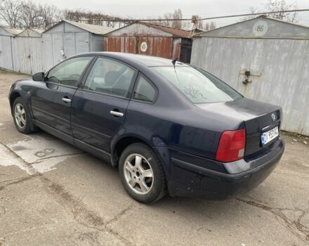 Синий Фольксваген Пассат, объемом двигателя 1.6 л и пробегом 307 тыс. км за 1550 $, фото 5 на Automoto.ua