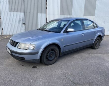 Синий Фольксваген Пассат, объемом двигателя 1.8 л и пробегом 280 тыс. км за 3400 $, фото 1 на Automoto.ua