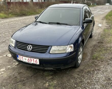 Синий Фольксваген Пассат, объемом двигателя 1.9 л и пробегом 400 тыс. км за 2000 $, фото 7 на Automoto.ua