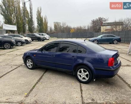 Синий Фольксваген Пассат, объемом двигателя 1.78 л и пробегом 405 тыс. км за 4200 $, фото 5 на Automoto.ua