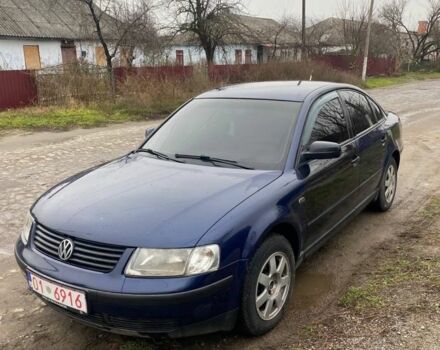 Синий Фольксваген Пассат, объемом двигателя 1.9 л и пробегом 400 тыс. км за 2000 $, фото 1 на Automoto.ua