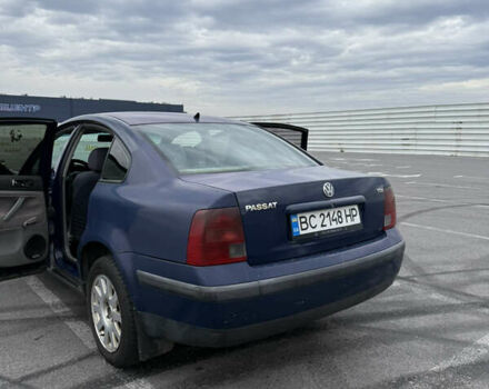 Синий Фольксваген Пассат, объемом двигателя 1.9 л и пробегом 500 тыс. км за 2000 $, фото 1 на Automoto.ua