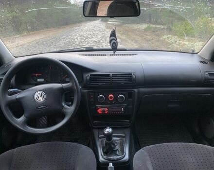 Синій Фольксваген Пассат, об'ємом двигуна 1.9 л та пробігом 350 тис. км за 1500 $, фото 5 на Automoto.ua