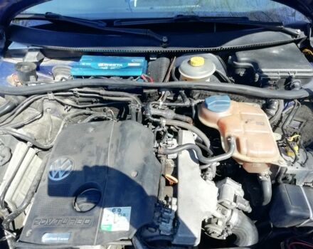 Синий Фольксваген Пассат, объемом двигателя 1.8 л и пробегом 300 тыс. км за 3800 $, фото 4 на Automoto.ua