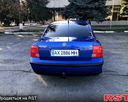 Синий Фольксваген Пассат, объемом двигателя 1.8 л и пробегом 302 тыс. км за 3850 $, фото 2 на Automoto.ua