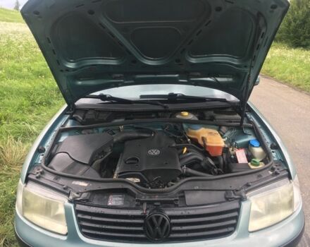 Синий Фольксваген Пассат, объемом двигателя 1.6 л и пробегом 285 тыс. км за 3750 $, фото 7 на Automoto.ua