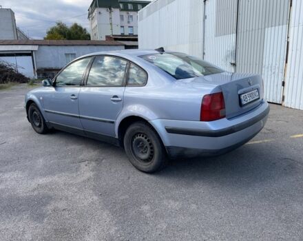 Синий Фольксваген Пассат, объемом двигателя 1.8 л и пробегом 280 тыс. км за 3400 $, фото 4 на Automoto.ua