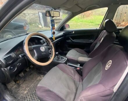 Синій Фольксваген Пассат, об'ємом двигуна 1.9 л та пробігом 400 тис. км за 1996 $, фото 6 на Automoto.ua