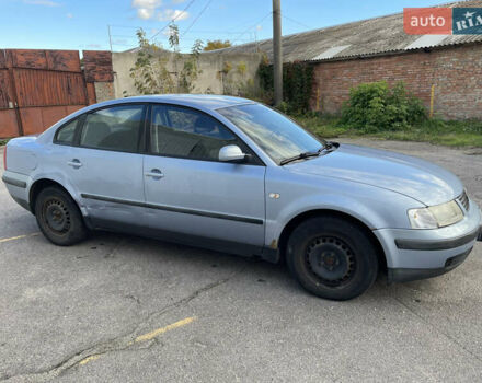 Синий Фольксваген Пассат, объемом двигателя 1.8 л и пробегом 280 тыс. км за 3400 $, фото 3 на Automoto.ua