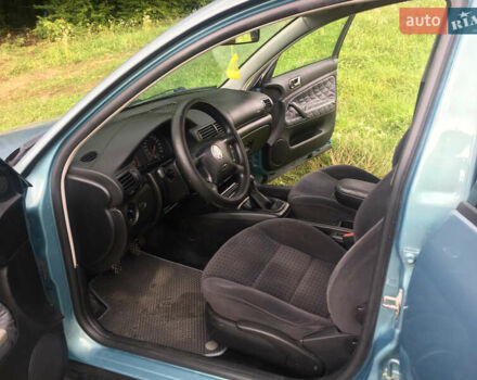 Синий Фольксваген Пассат, объемом двигателя 1.6 л и пробегом 285 тыс. км за 3750 $, фото 10 на Automoto.ua