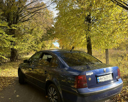 Синий Фольксваген Пассат, объемом двигателя 1.8 л и пробегом 250 тыс. км за 3500 $, фото 2 на Automoto.ua