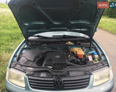Синий Фольксваген Пассат, объемом двигателя 1.6 л и пробегом 285 тыс. км за 3750 $, фото 8 на Automoto.ua