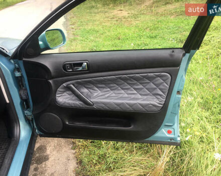 Синий Фольксваген Пассат, объемом двигателя 1.6 л и пробегом 285 тыс. км за 3750 $, фото 7 на Automoto.ua