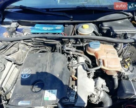 Синий Фольксваген Пассат, объемом двигателя 1.8 л и пробегом 300 тыс. км за 3800 $, фото 3 на Automoto.ua