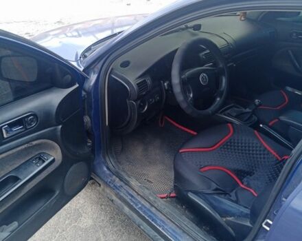 Синій Фольксваген Пассат, об'ємом двигуна 1.8 л та пробігом 400 тис. км за 4000 $, фото 2 на Automoto.ua