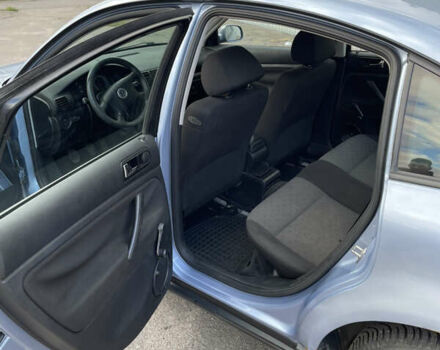 Синий Фольксваген Пассат, объемом двигателя 1.8 л и пробегом 280 тыс. км за 3400 $, фото 12 на Automoto.ua