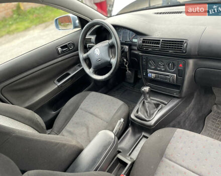 Синий Фольксваген Пассат, объемом двигателя 1.8 л и пробегом 280 тыс. км за 3400 $, фото 9 на Automoto.ua