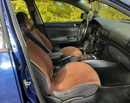 Синий Фольксваген Пассат, объемом двигателя 1.8 л и пробегом 250 тыс. км за 3500 $, фото 5 на Automoto.ua