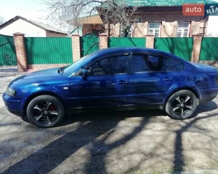 Синий Фольксваген Пассат, объемом двигателя 1.8 л и пробегом 300 тыс. км за 3800 $, фото 5 на Automoto.ua