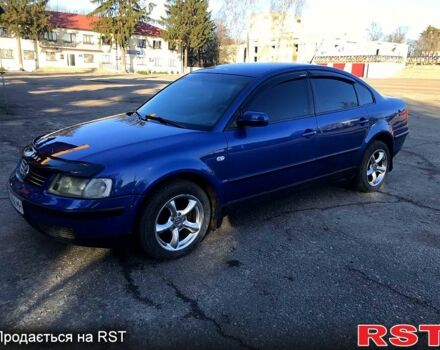 Синий Фольксваген Пассат, объемом двигателя 1.8 л и пробегом 302 тыс. км за 3850 $, фото 4 на Automoto.ua