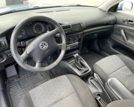 Синий Фольксваген Пассат, объемом двигателя 1.8 л и пробегом 280 тыс. км за 3400 $, фото 20 на Automoto.ua