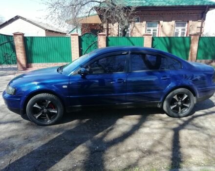 Синий Фольксваген Пассат, объемом двигателя 1.8 л и пробегом 300 тыс. км за 3800 $, фото 6 на Automoto.ua