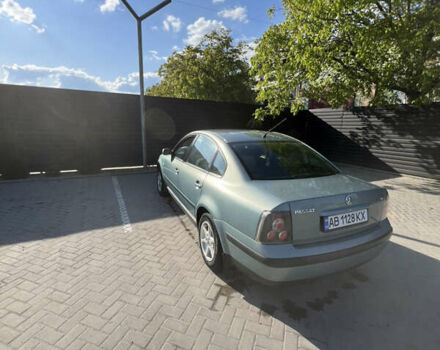 Синий Фольксваген Пассат, объемом двигателя 1.78 л и пробегом 300 тыс. км за 3800 $, фото 4 на Automoto.ua