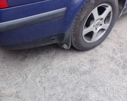 Синій Фольксваген Пассат, об'ємом двигуна 1.8 л та пробігом 400 тис. км за 4000 $, фото 6 на Automoto.ua