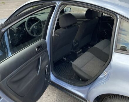 Синий Фольксваген Пассат, объемом двигателя 1.8 л и пробегом 280 тыс. км за 3400 $, фото 11 на Automoto.ua