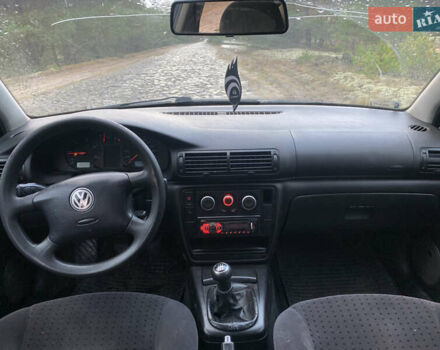 Синий Фольксваген Пассат, объемом двигателя 1.9 л и пробегом 350 тыс. км за 1800 $, фото 7 на Automoto.ua