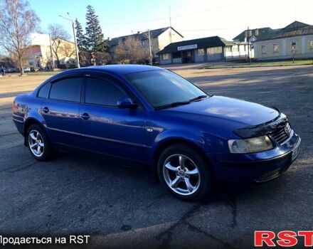 Синий Фольксваген Пассат, объемом двигателя 1.8 л и пробегом 302 тыс. км за 3850 $, фото 6 на Automoto.ua