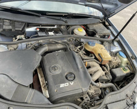 Синий Фольксваген Пассат, объемом двигателя 1.8 л и пробегом 280 тыс. км за 3400 $, фото 28 на Automoto.ua