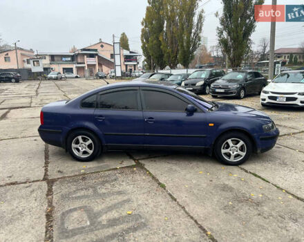Синий Фольксваген Пассат, объемом двигателя 1.78 л и пробегом 405 тыс. км за 4200 $, фото 3 на Automoto.ua