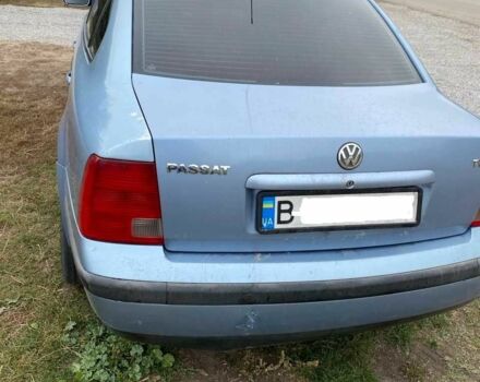 Синий Фольксваген Пассат, объемом двигателя 1.9 л и пробегом 377 тыс. км за 2650 $, фото 4 на Automoto.ua