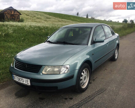 Синий Фольксваген Пассат, объемом двигателя 1.6 л и пробегом 285 тыс. км за 3750 $, фото 1 на Automoto.ua