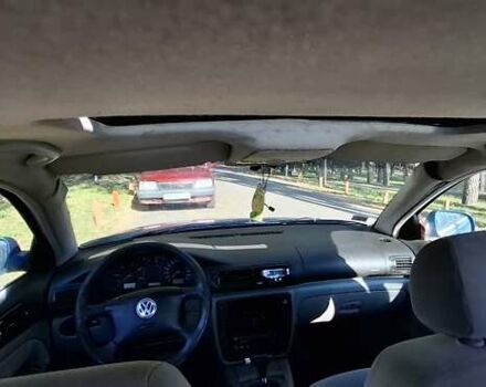 Синий Фольксваген Пассат, объемом двигателя 2.5 л и пробегом 400 тыс. км за 3000 $, фото 1 на Automoto.ua