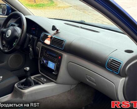 Синій Фольксваген Пассат, об'ємом двигуна 1.6 л та пробігом 255 тис. км за 3599 $, фото 9 на Automoto.ua