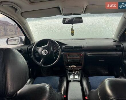 Синий Фольксваген Пассат, объемом двигателя 1.8 л и пробегом 340 тыс. км за 1800 $, фото 26 на Automoto.ua