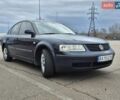 Синий Фольксваген Пассат, объемом двигателя 1.6 л и пробегом 326 тыс. км за 3700 $, фото 1 на Automoto.ua