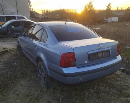 Синий Фольксваген Пассат, объемом двигателя 1.8 л и пробегом 340 тыс. км за 1000 $, фото 3 на Automoto.ua