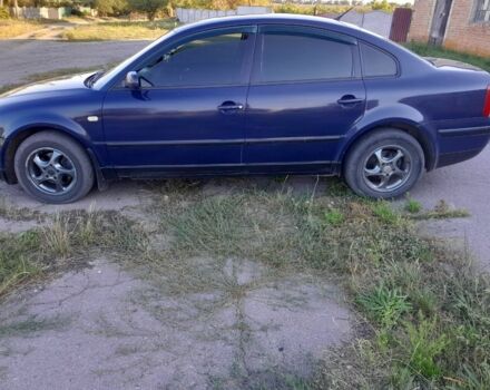 Синий Фольксваген Пассат, объемом двигателя 1.8 л и пробегом 421 тыс. км за 2806 $, фото 5 на Automoto.ua