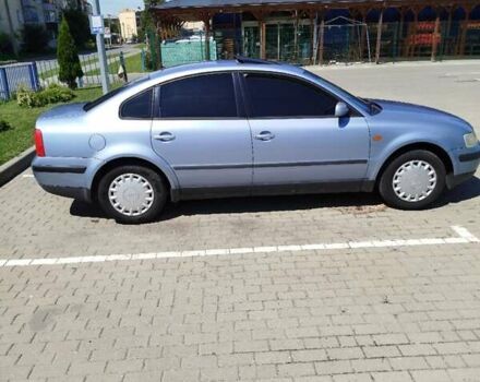 Синій Фольксваген Пассат, об'ємом двигуна 1.6 л та пробігом 250 тис. км за 4300 $, фото 16 на Automoto.ua