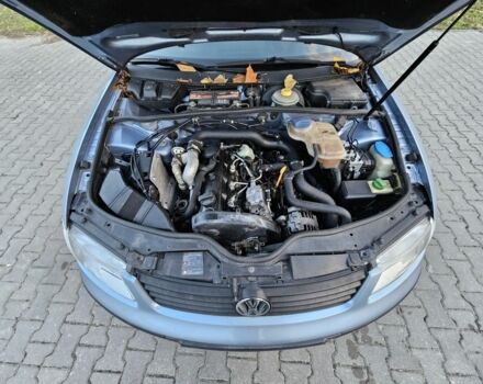 Синий Фольксваген Пассат, объемом двигателя 1.9 л и пробегом 200 тыс. км за 1900 $, фото 13 на Automoto.ua