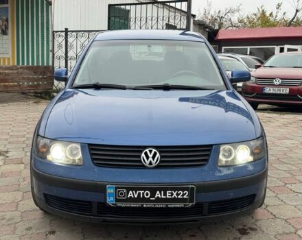 Синий Фольксваген Пассат, объемом двигателя 1.6 л и пробегом 255 тыс. км за 3599 $, фото 1 на Automoto.ua