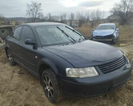 Синий Фольксваген Пассат, объемом двигателя 1.8 л и пробегом 239 тыс. км за 1200 $, фото 2 на Automoto.ua