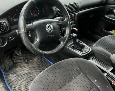 Синий Фольксваген Пассат, объемом двигателя 1.8 л и пробегом 362 тыс. км за 3200 $, фото 3 на Automoto.ua